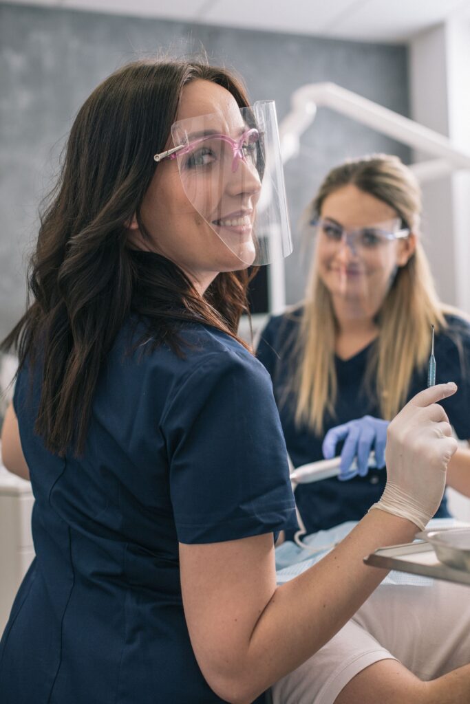 Leczenie nakładkowe we Wrocławiu jest coraz bardziej popularne
