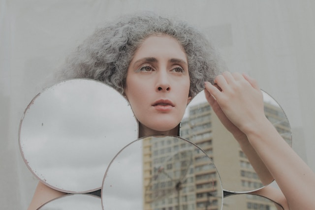 Szampon na siwe włosy